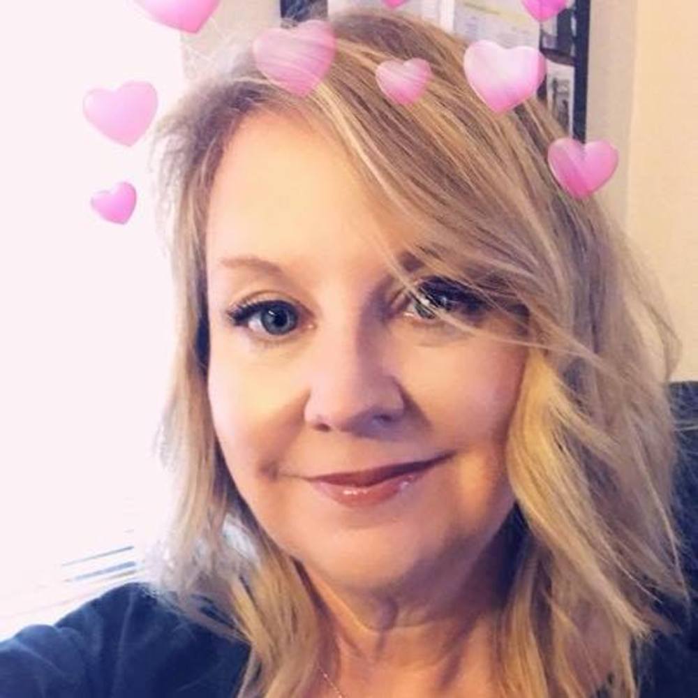 Meet your Posher, Desiree